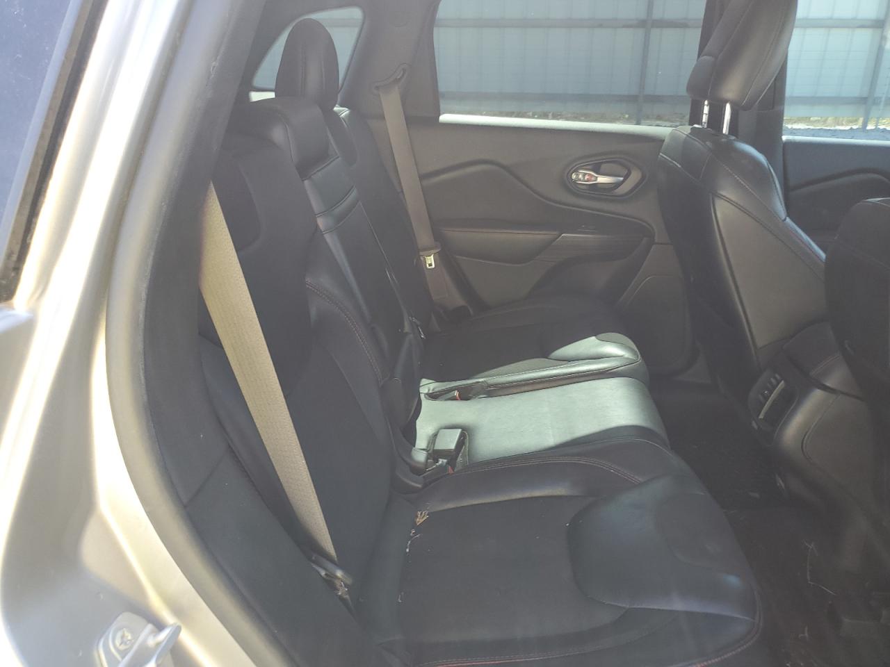 1C4PJMBS8FW571274 2015 Jeep Cherokee Trailhawk