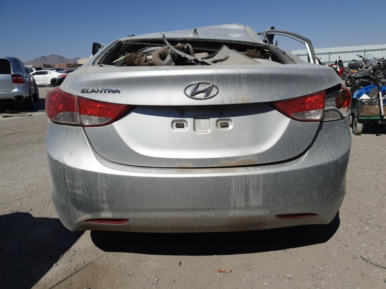 KMHDH4AE5CU305353 2012 Hyundai Elantra Gls