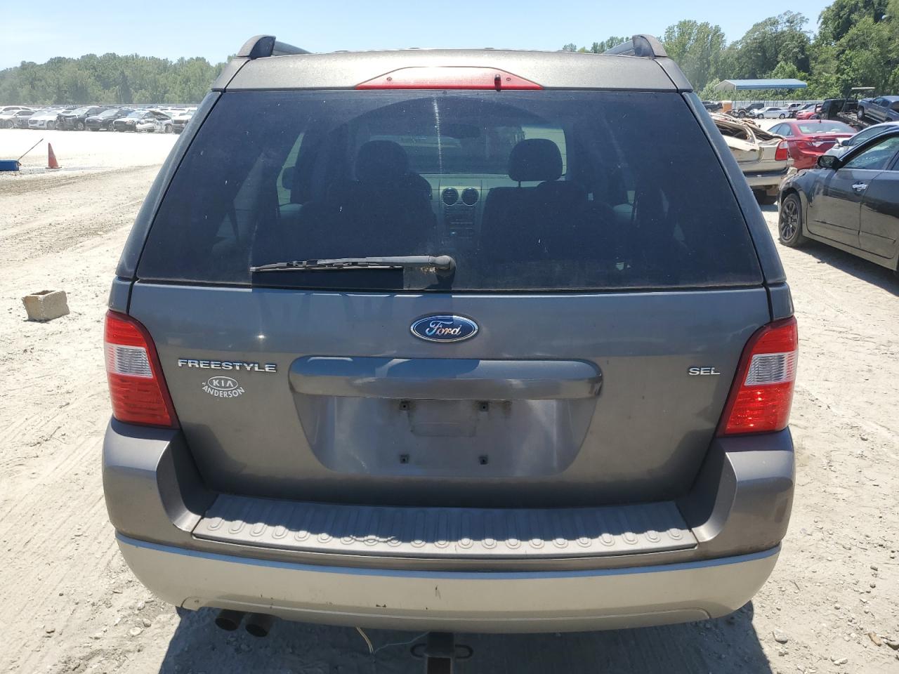 1FMDK02145GA63694 2005 Ford Freestyle Sel