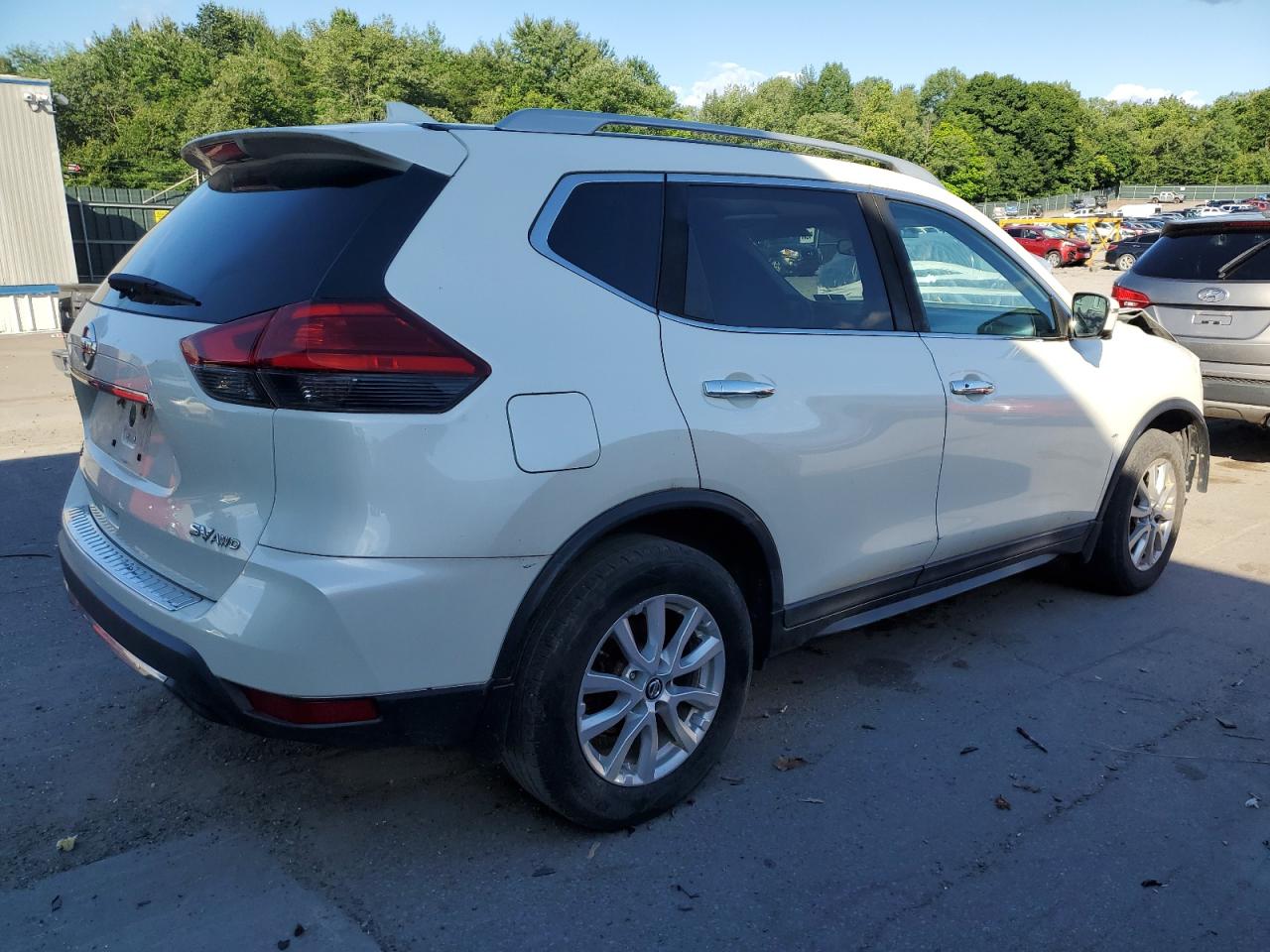 2017 Nissan Rogue Sv vin: 5N1AT2MV6HC747329