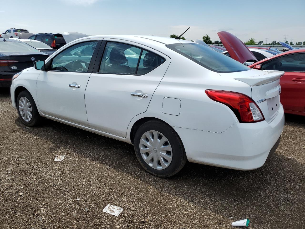 2019 Nissan Versa S vin: 3N1CN7AP7KL823472