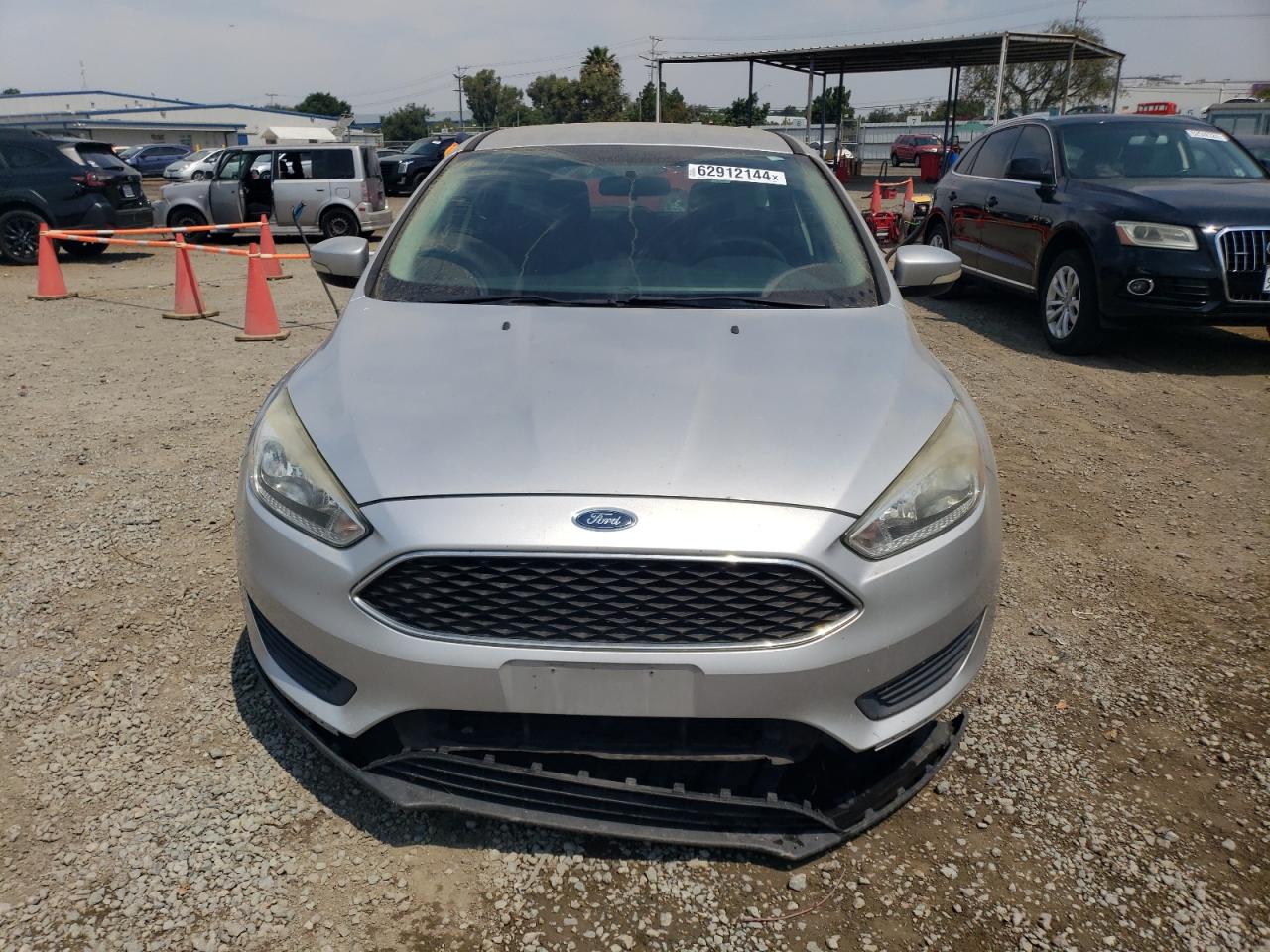 2016 Ford Focus Se vin: 1FADP3K25GL364135