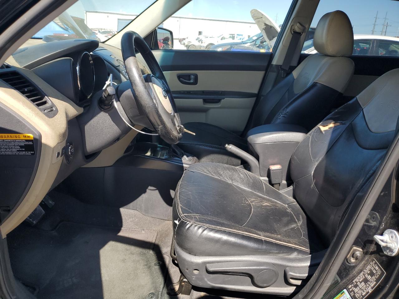 KNDJT2A26B7196494 2011 Kia Soul +