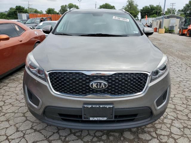 VIN 5XYPG4A39JG366643 2018 KIA Sorento, LX no.5