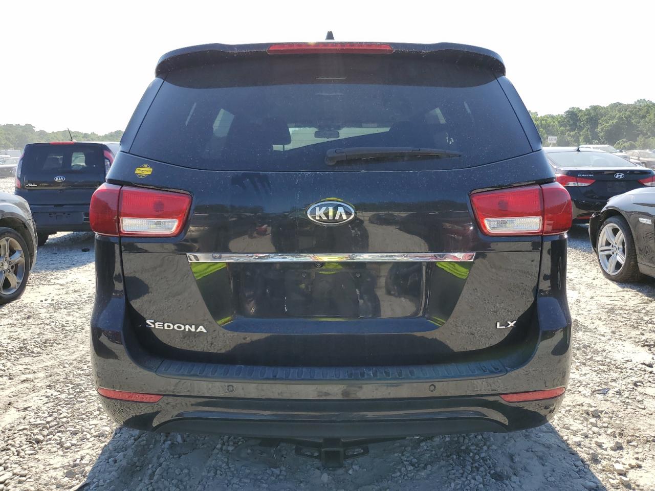 KNDMB5C12H6237093 2017 Kia Sedona Lx