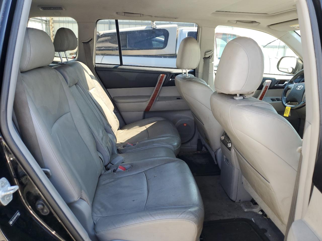 JTEES42A192138561 2009 Toyota Highlander Limited