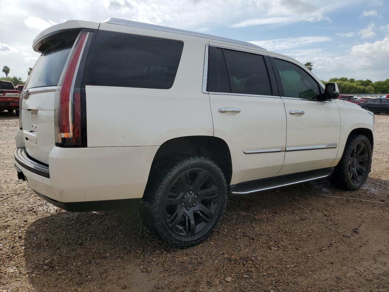 2015 Cadillac Escalade Luxury vin: 1GYS4MKJ2FR535579