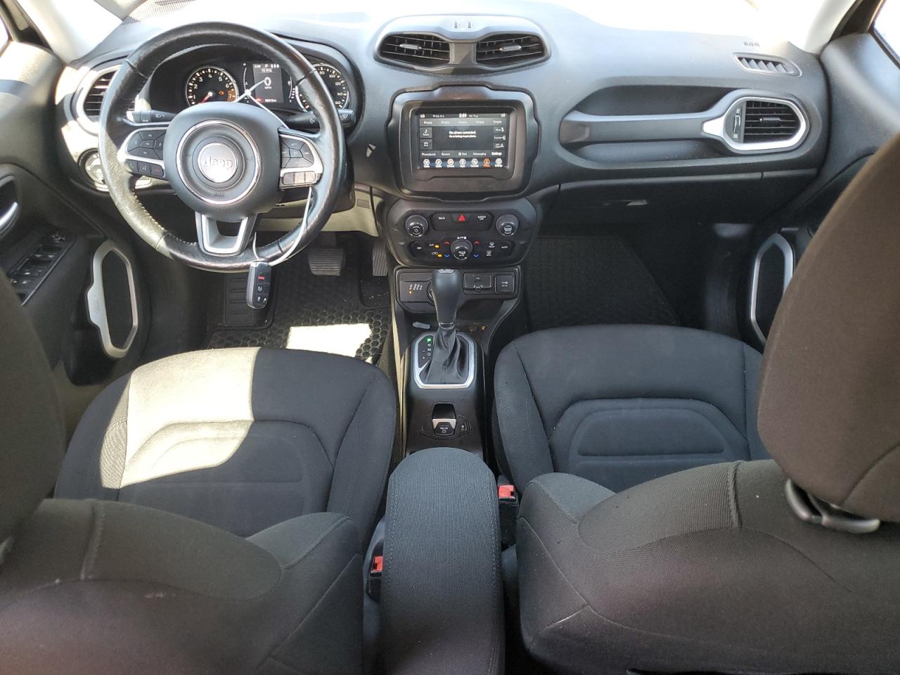 ZACNJBBB2KPK19405 2019 Jeep Renegade Latitude