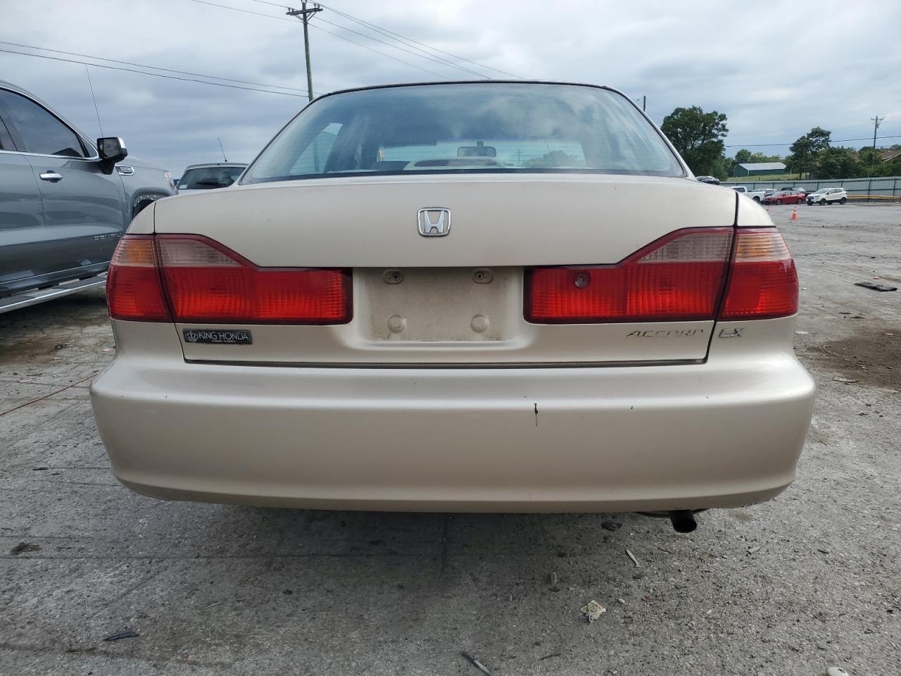 1HGCG5644YA144786 2000 Honda Accord Lx