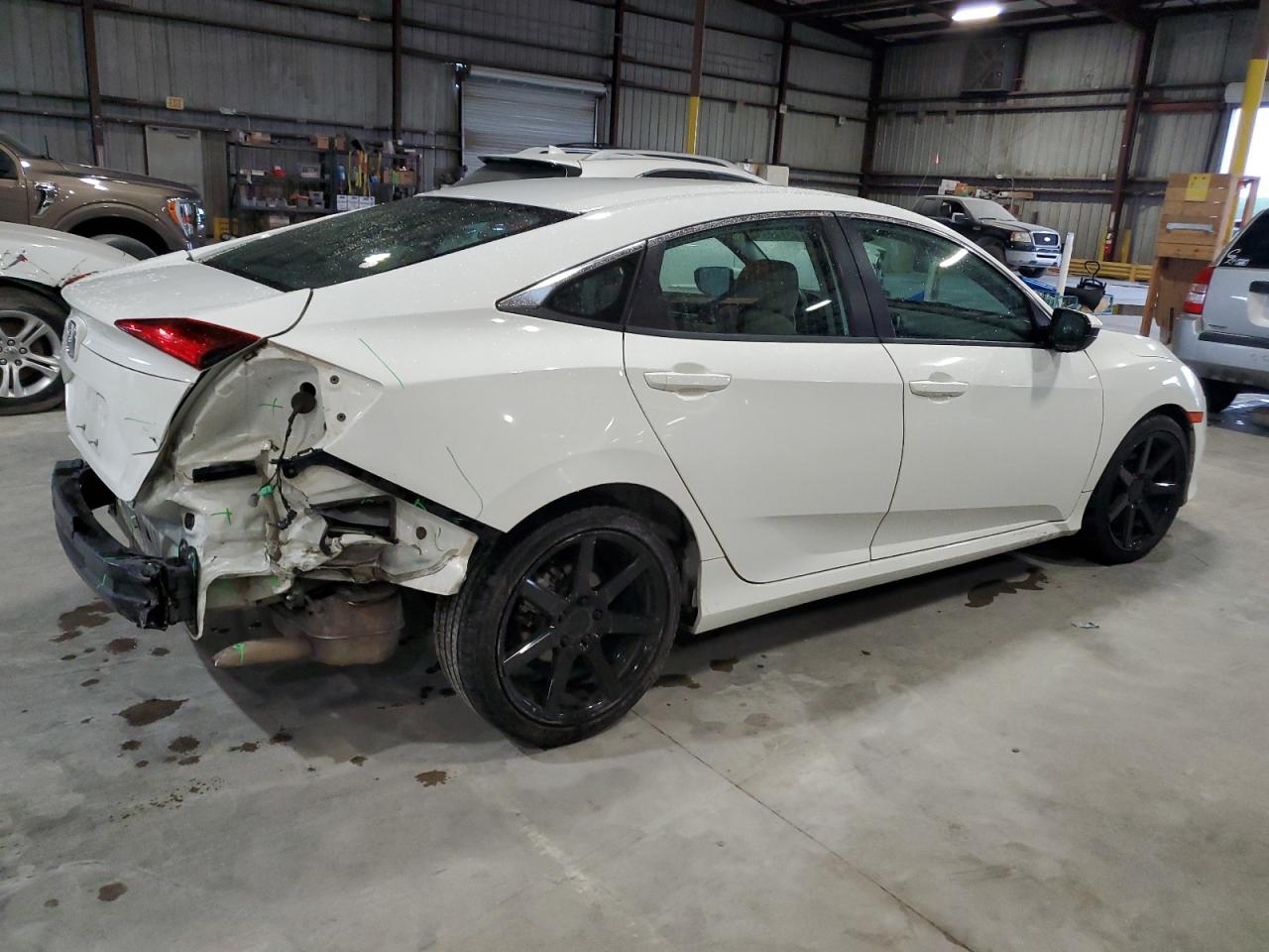 2HGFC2F53HH565075 2017 Honda Civic Lx 2HGFC2F53HH565075 2017 Honda Civic Lx