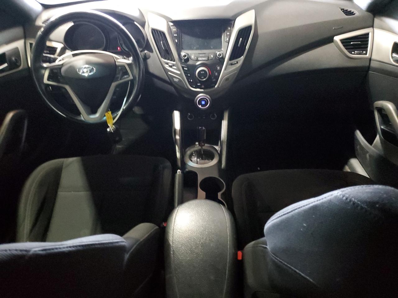 KMHTC6AD4HU322858 2017 Hyundai Veloster