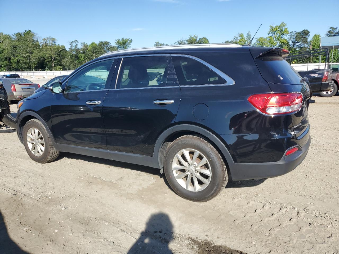 2017 Kia Sorento Lx vin: 5XYPG4A54HG217911