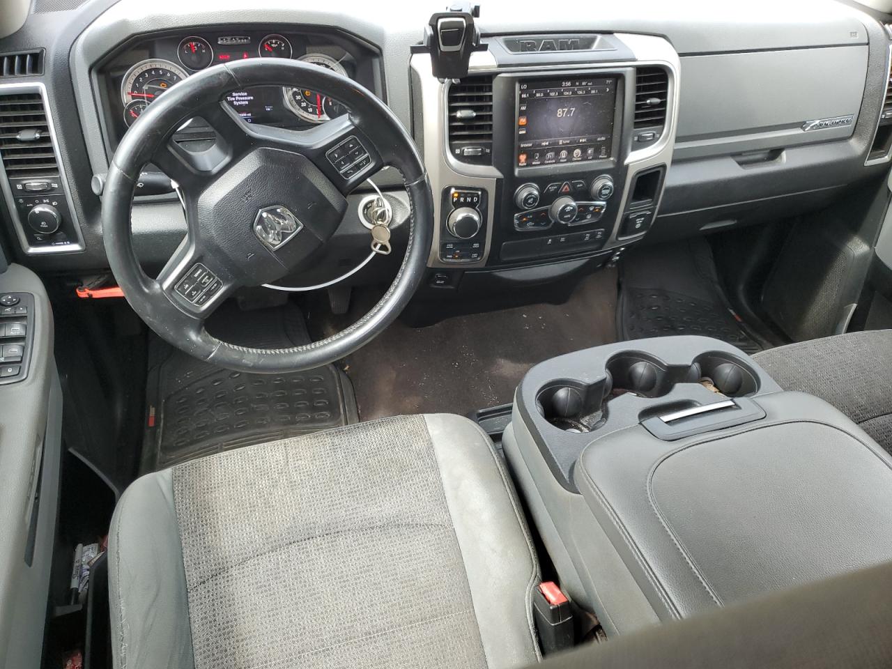 1C6RR7TT5HS822845 2017 Ram 1500 Slt