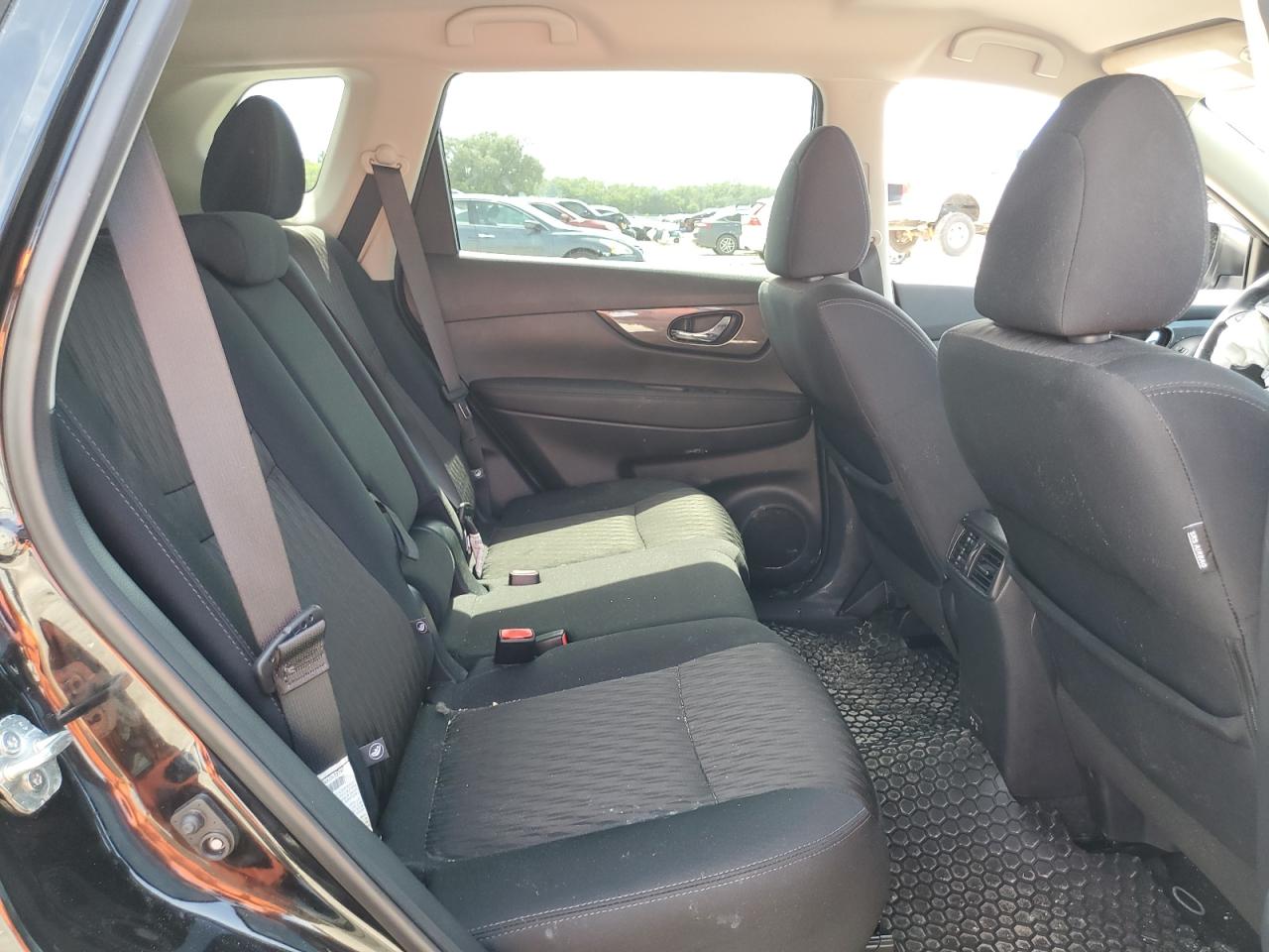 5N1AT2MT2KC724927 2019 Nissan Rogue S