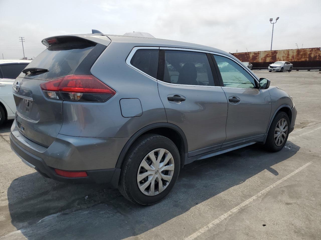 2018 Nissan Rogue S vin: KNMAT2MT7JP610773