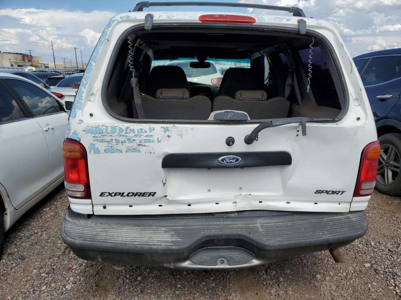1FMYU22EXXUC46158 1999 Ford Explorer