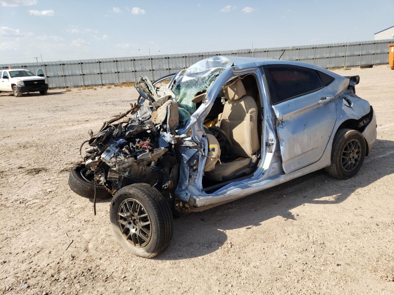  Salvage Hyundai ACCENT