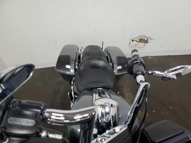 2021 HARLEY-DAVIDSON FLTRX 1HD1KHC12MB652130