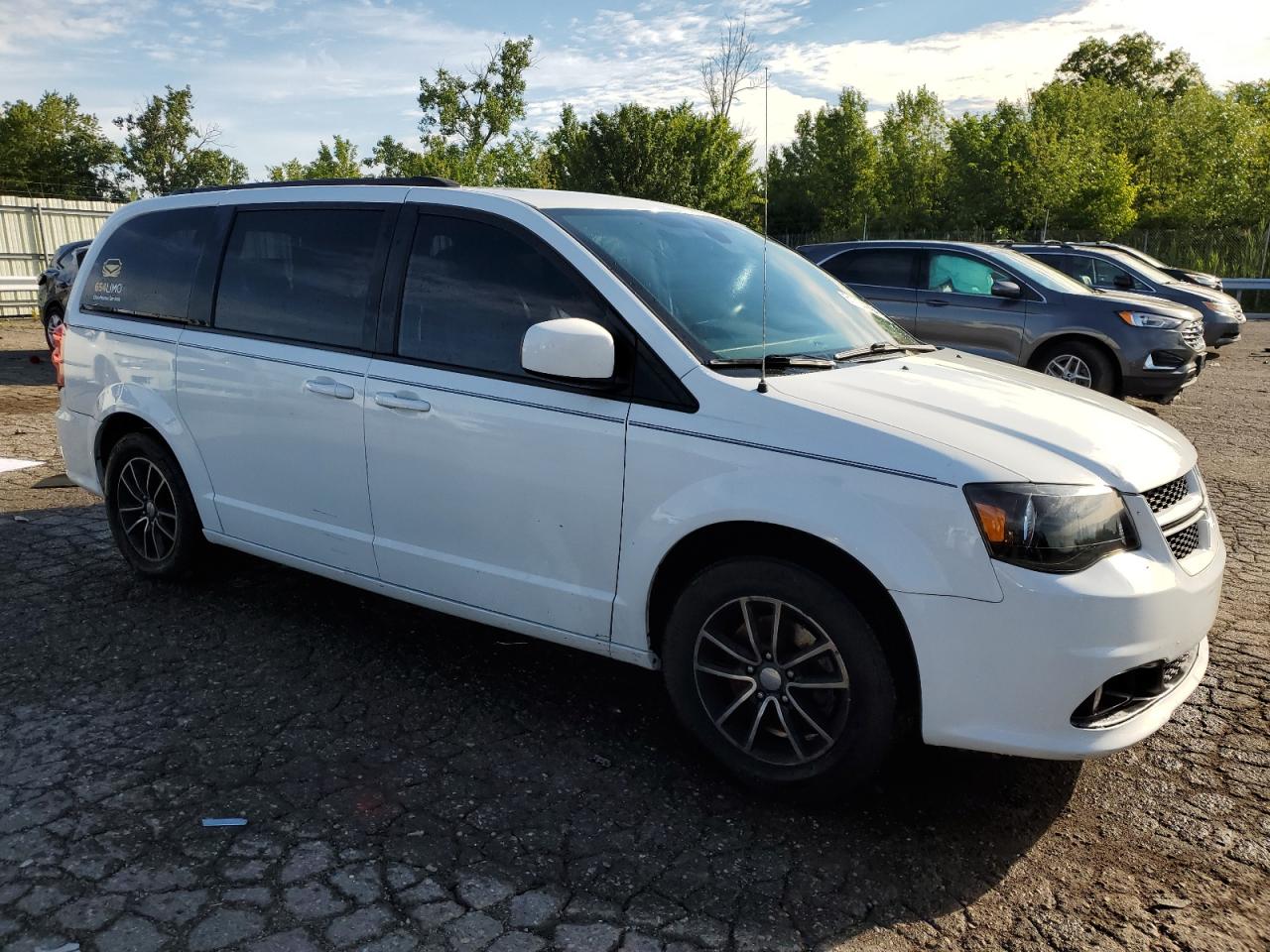 2018 Dodge Grand Caravan Gt vin: 2C4RDGEG5JR360690