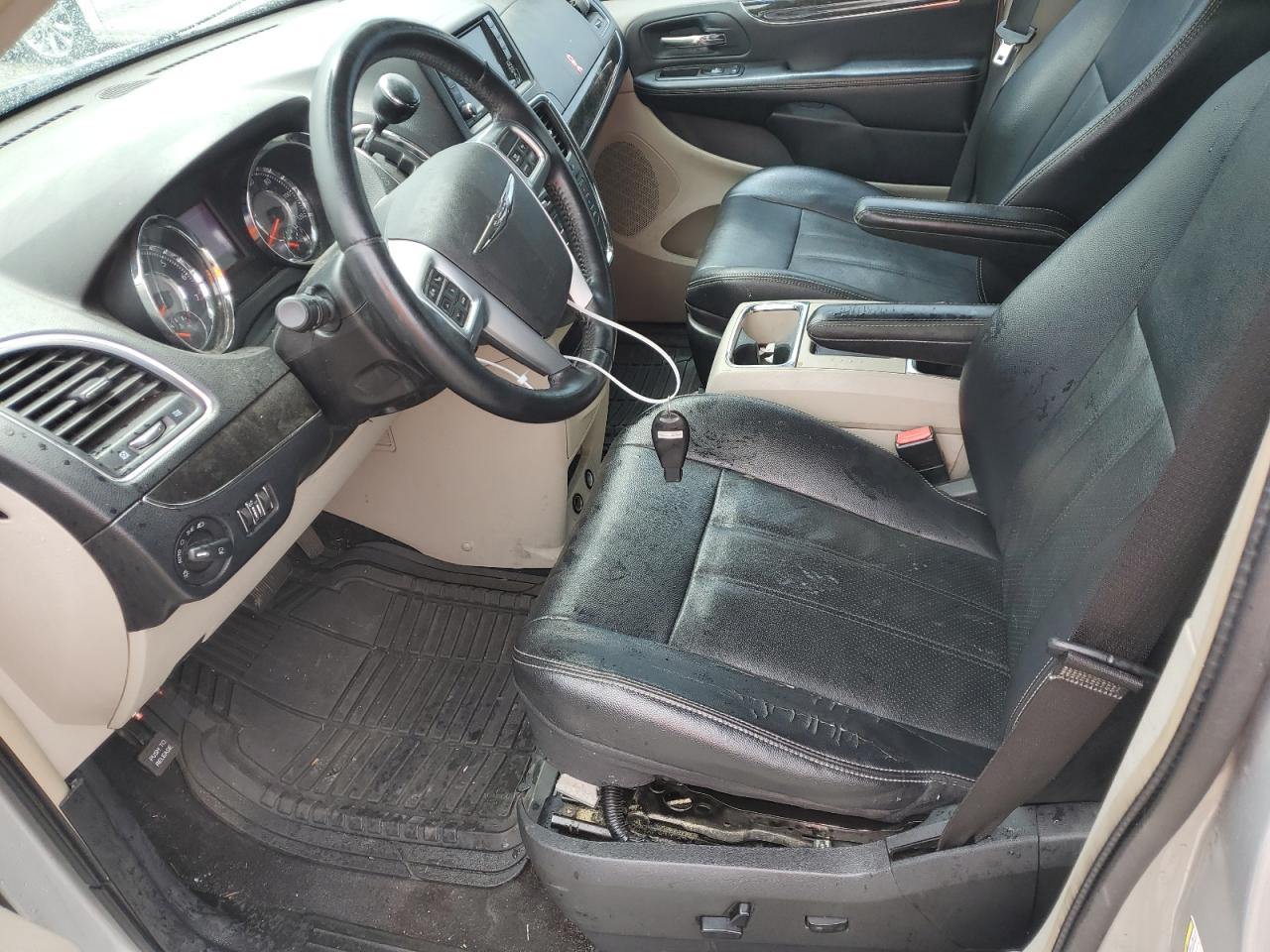 2C4RC1BG7CR348872 2012 Chrysler Town & Country Touring