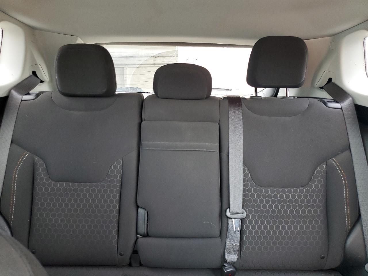 3C4NJCAB6JT468758 2018 Jeep Compass Sport