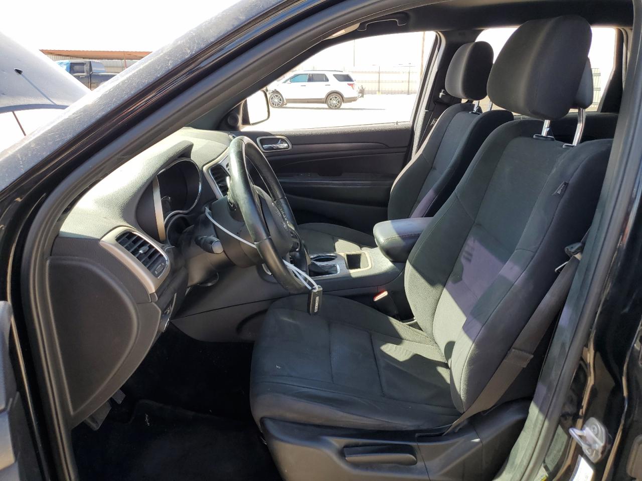 1C4RJFAG2HC776627 2017 Jeep Grand Cherokee Laredo