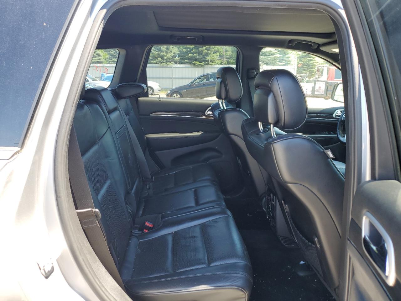 1C4RJFCG1FC112944 2015 Jeep Grand Cherokee Overland