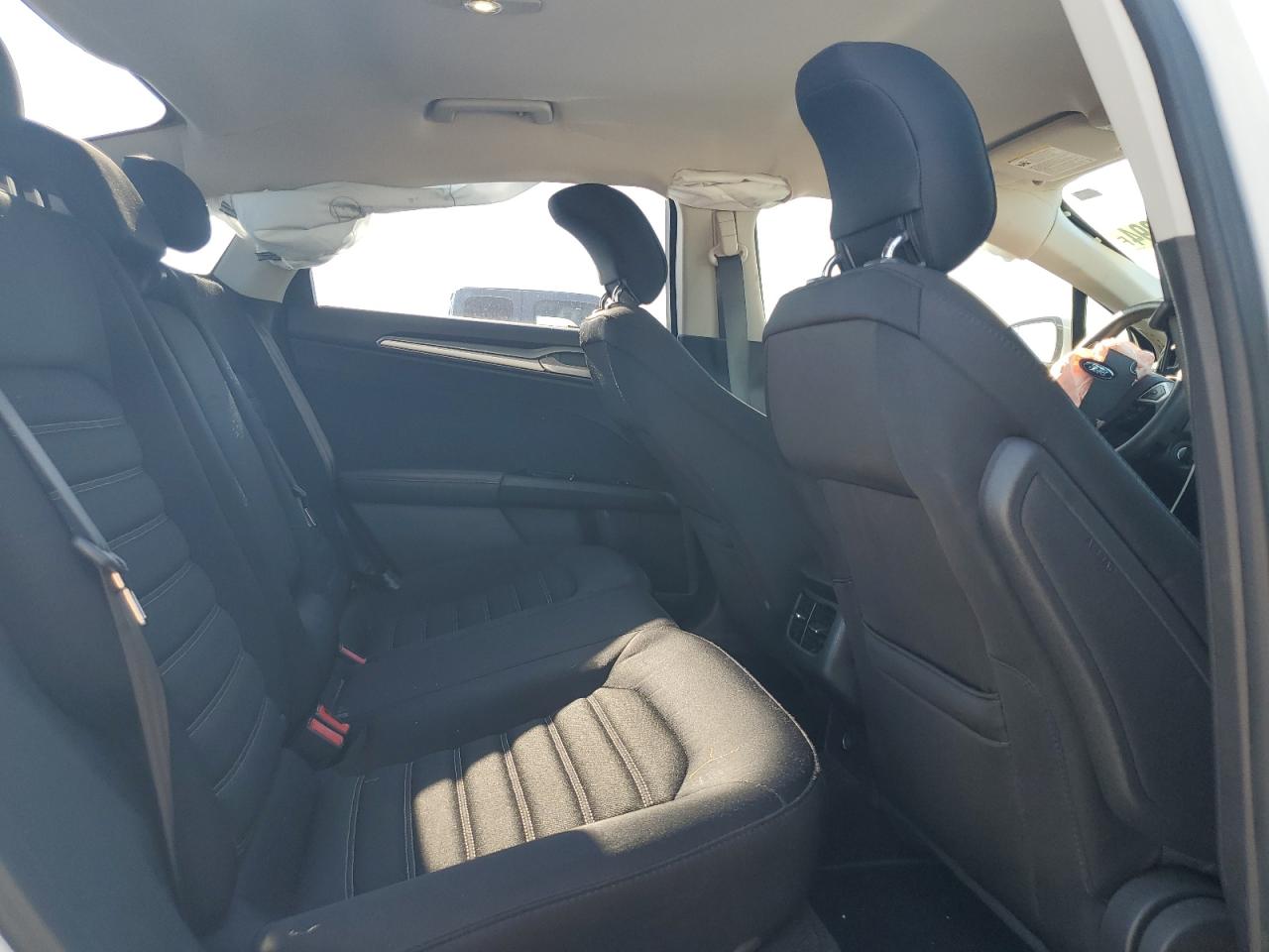 1FA6P0H7XE5387468 2014 Ford Fusion Se