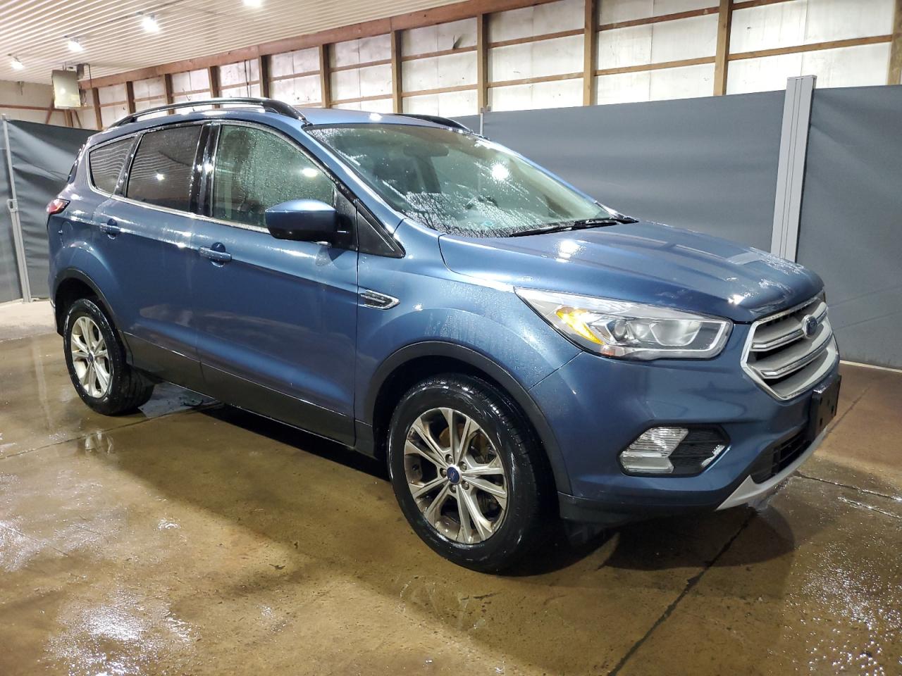 1FMCU9HD5JUB86962 2018 Ford Escape Sel