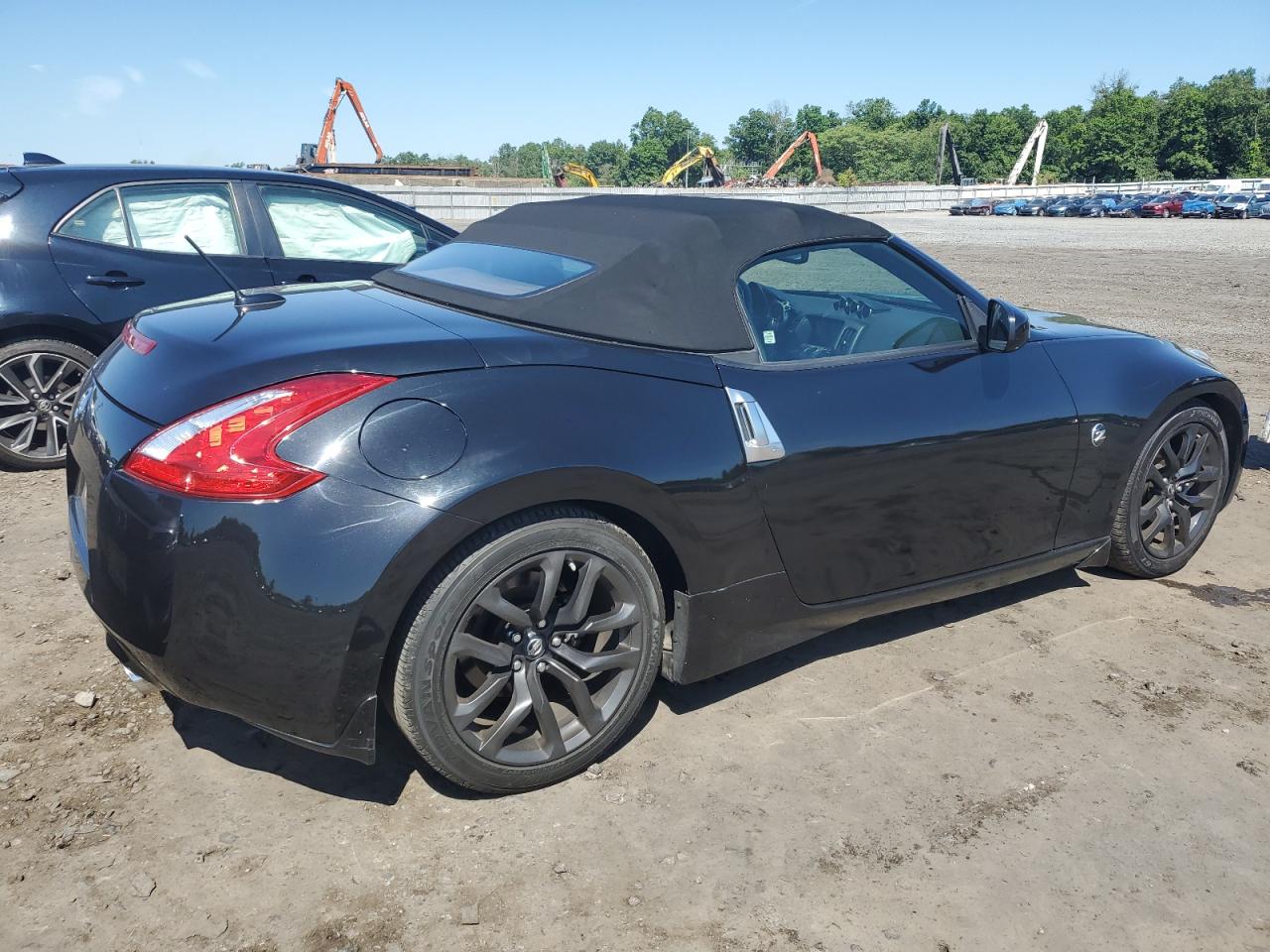 2017 Nissan 370Z Base vin: JN1AZ4FH4HM940582