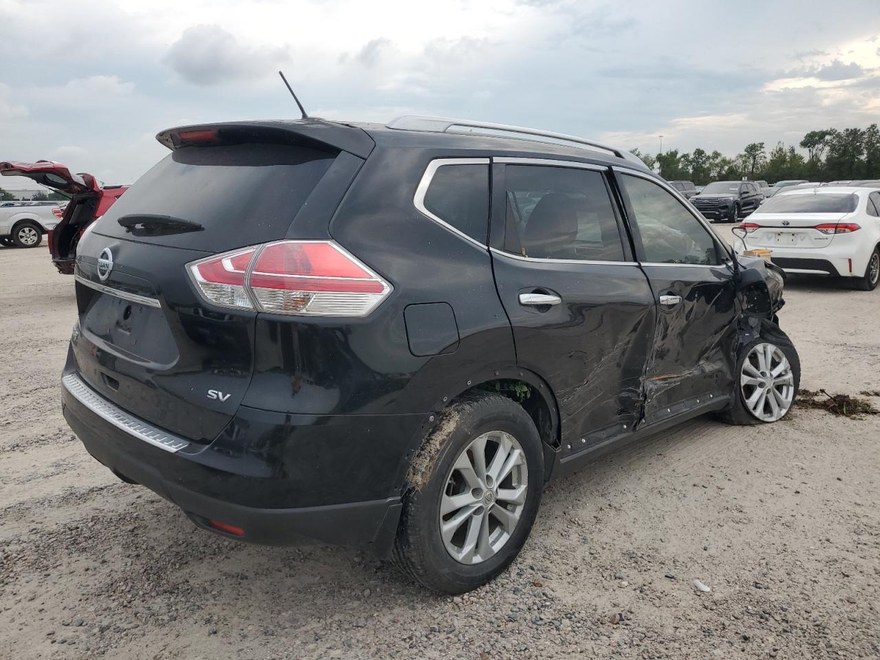 2015 Nissan Rogue S vin: KNMAT2MT0FP515513