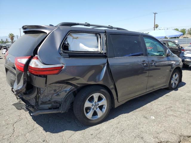 TOYOTA SIENNA LE 2018 gray  gas 5TDKZ3DC2JS933935 photo #4