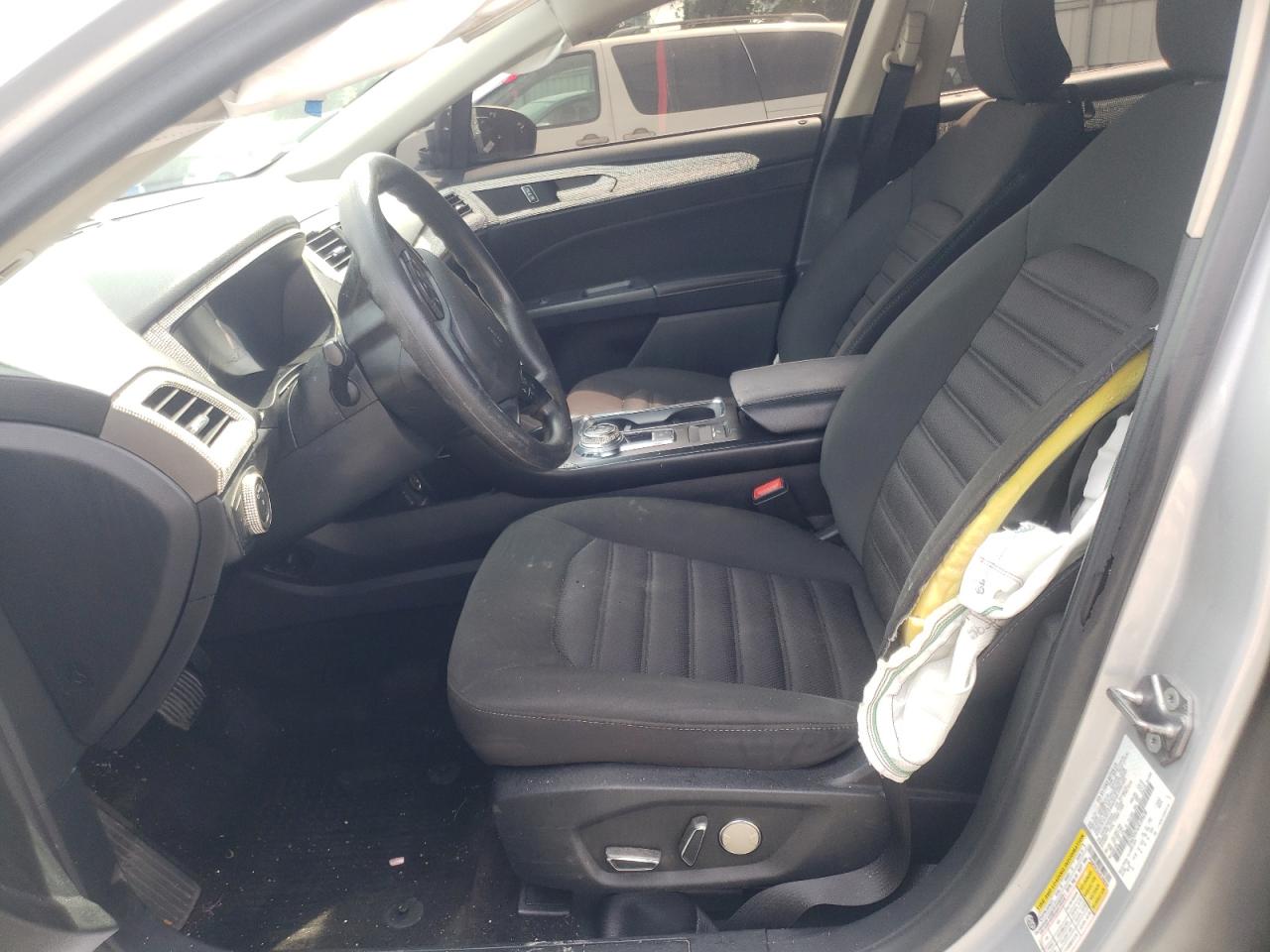 3FA6P0H76JR189638 2018 Ford Fusion Se