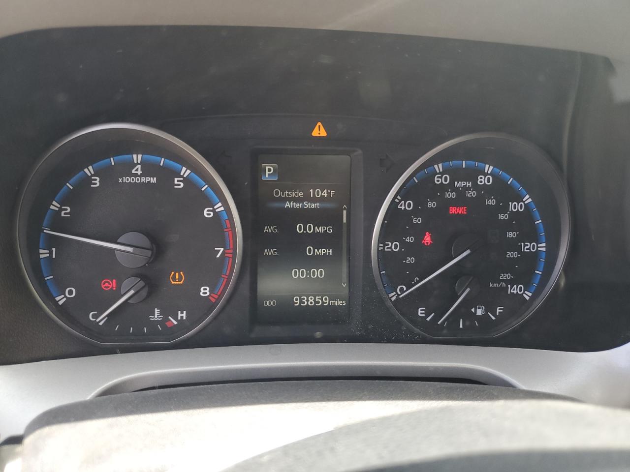 2T3ZFREV0HW373772 2017 Toyota Rav4 Le