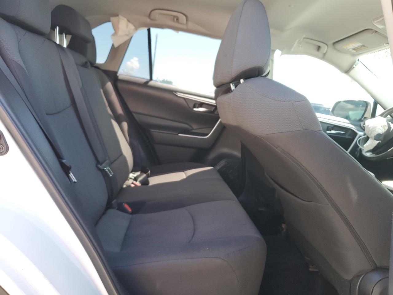 2T3W1RFV6MW116433 2021 Toyota Rav4 Xle