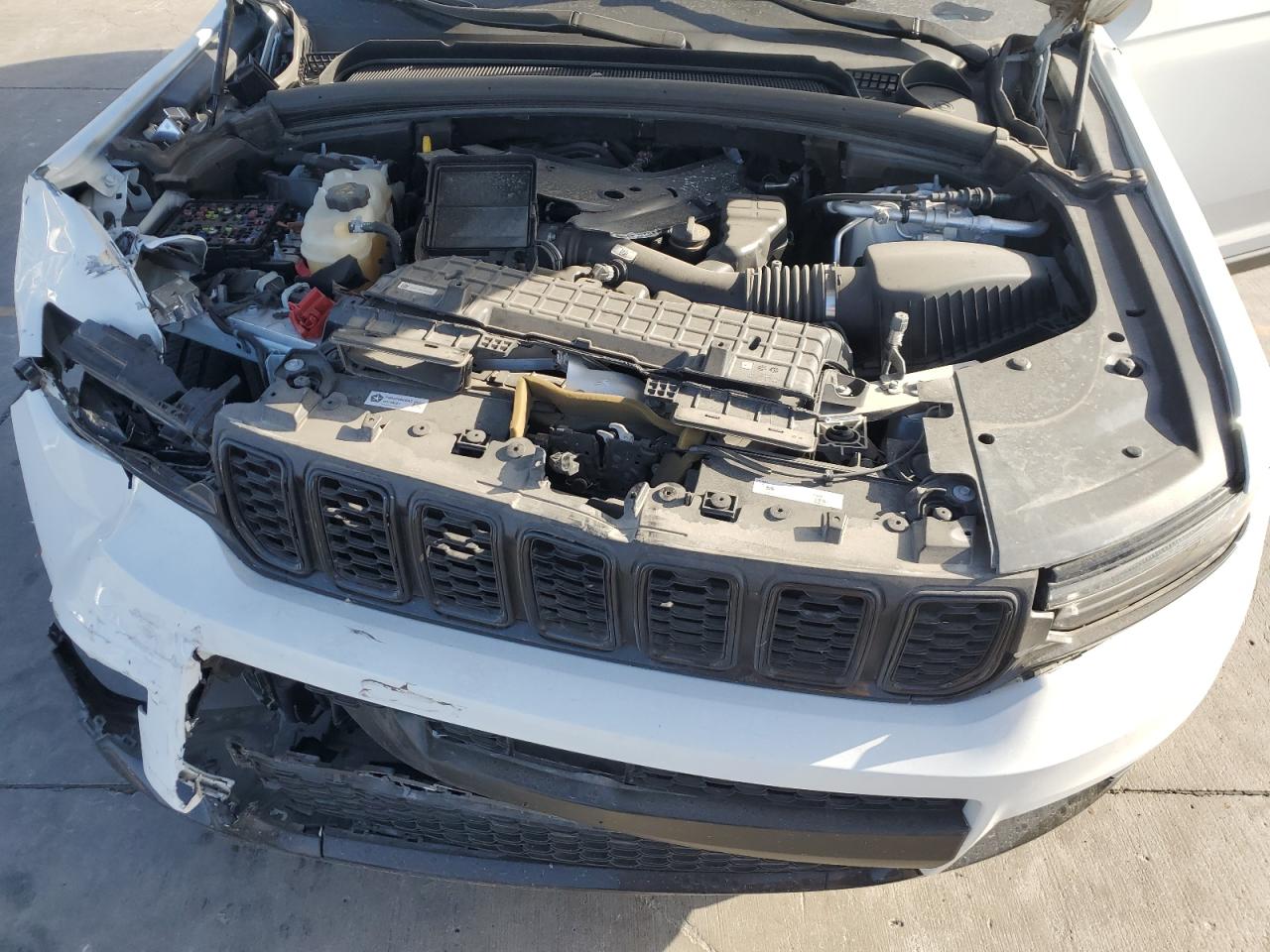 1C4RJJAG6M8152586 2021 Jeep Grand Cherokee L Laredo