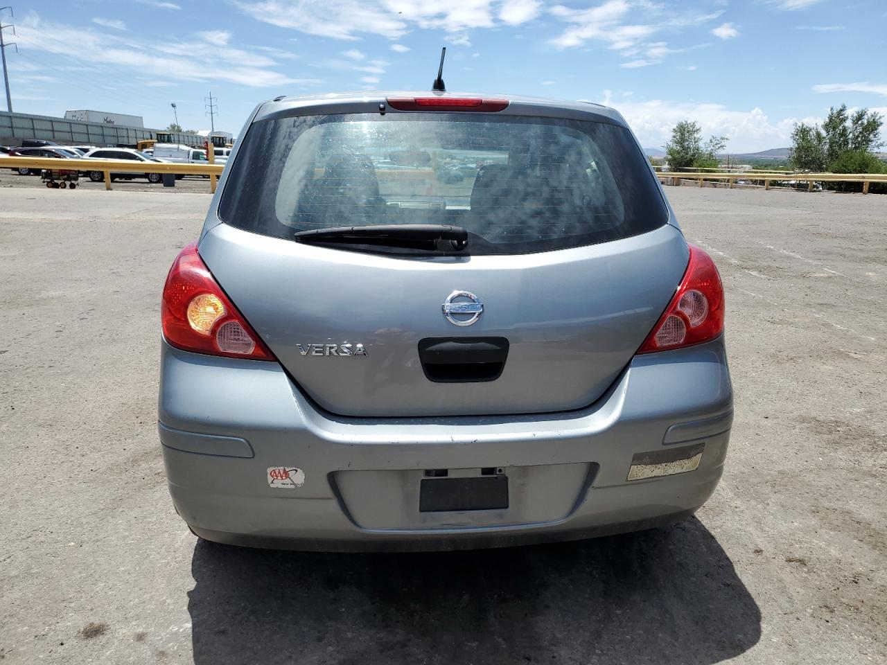 3N1BC13E28L439327 2008 Nissan Versa S