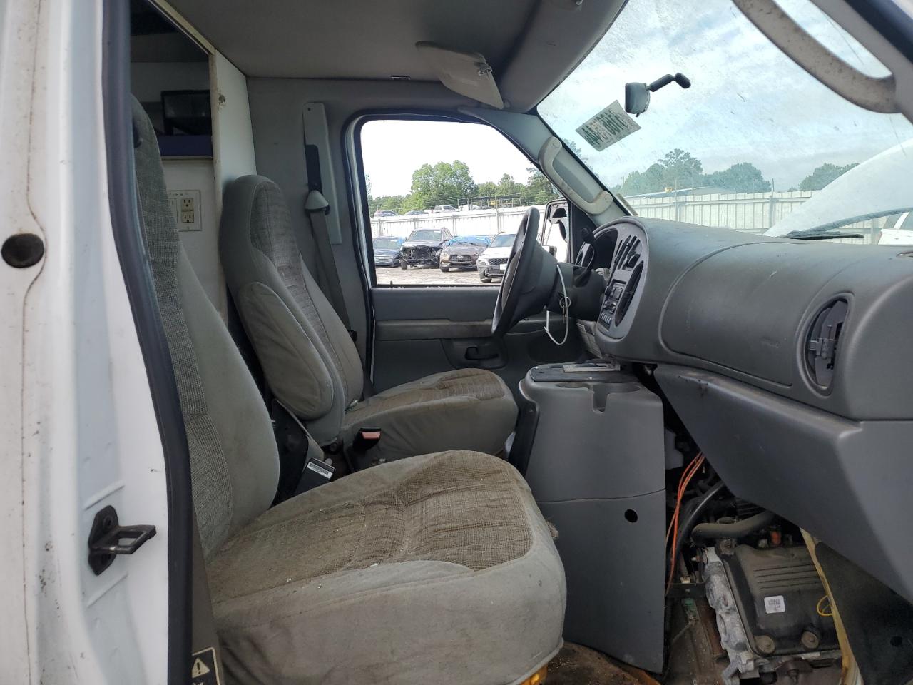1FDXE45S63HA53871 2003 Ford Econoline E450 Super Duty Cutaway Van