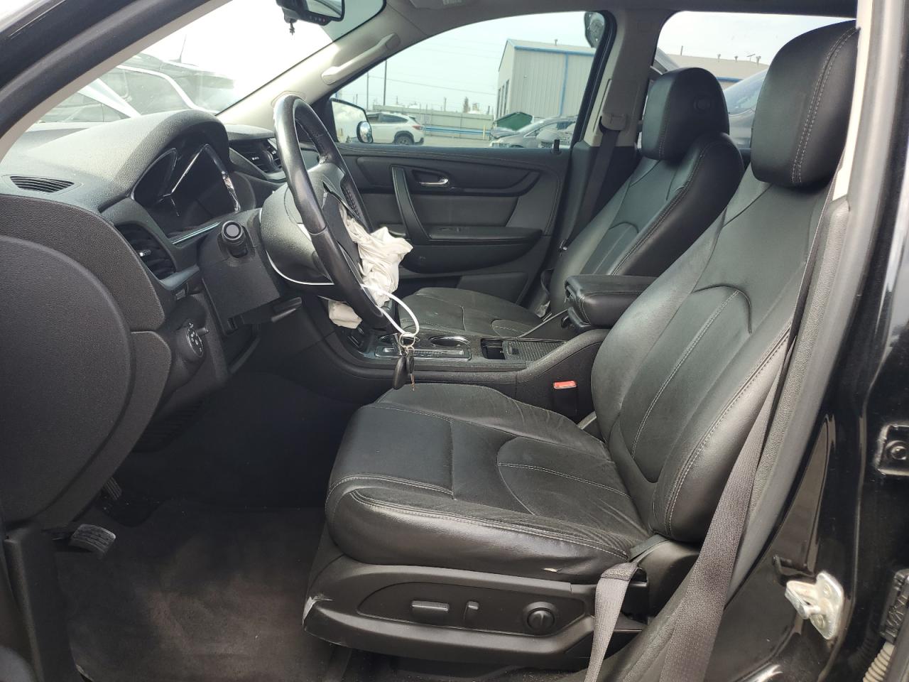 1GNKVHKDXHJ156892 2017 Chevrolet Traverse Lt