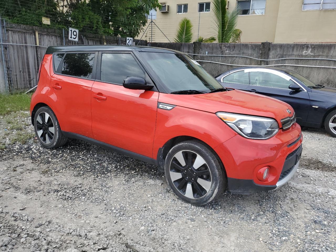 2018 Kia Soul + vin: KNDJP3A58J7563852