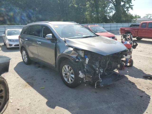 VIN 5XYPGDA30GG146722 2016 KIA Sorento, LX no.4