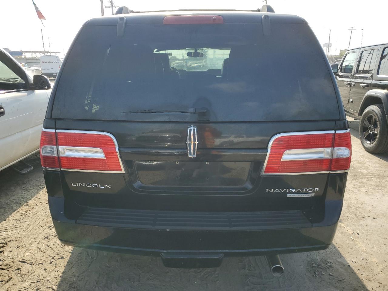 5LMFU27518LJ06598 2008 Lincoln Navigator