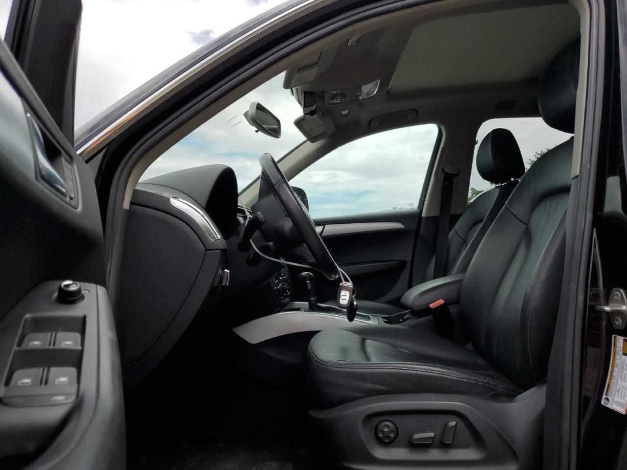 WA1CKCFP9AA051161 2010 Audi Q5 Premium