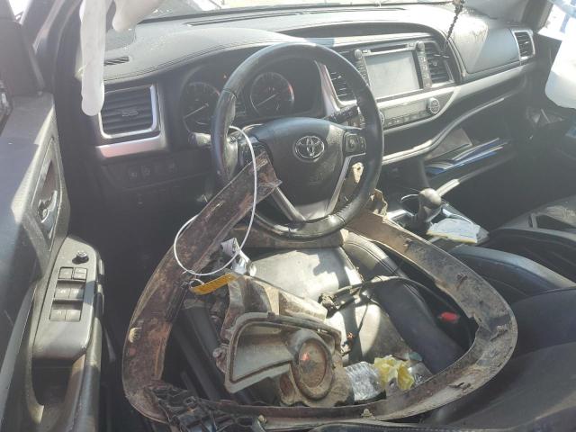 VIN 5TDKZRFH8KS311868 2019 Toyota Highlander, SE no.8