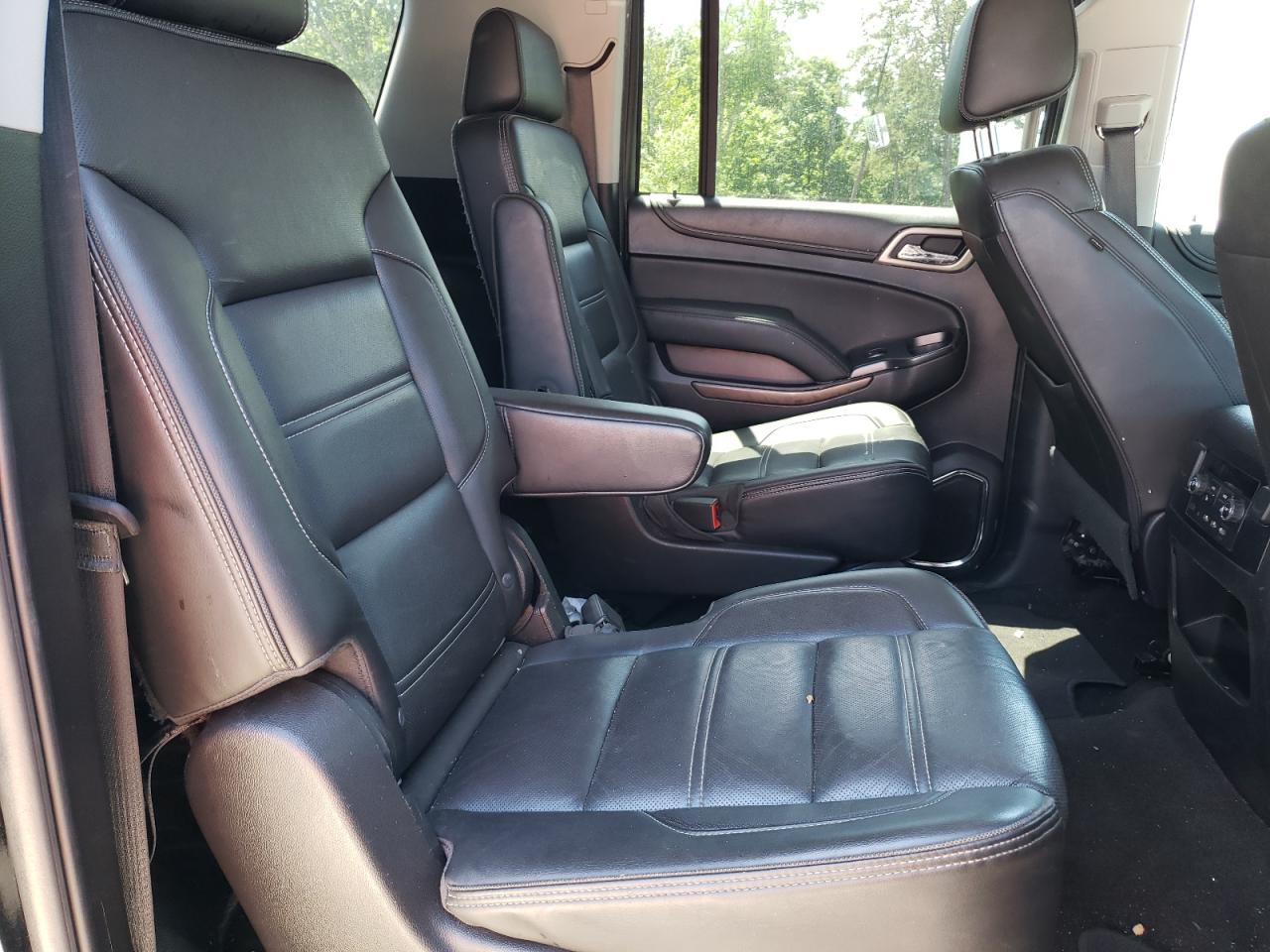 1GKS2HKJ0JR121085 2018 GMC Yukon Xl Denali