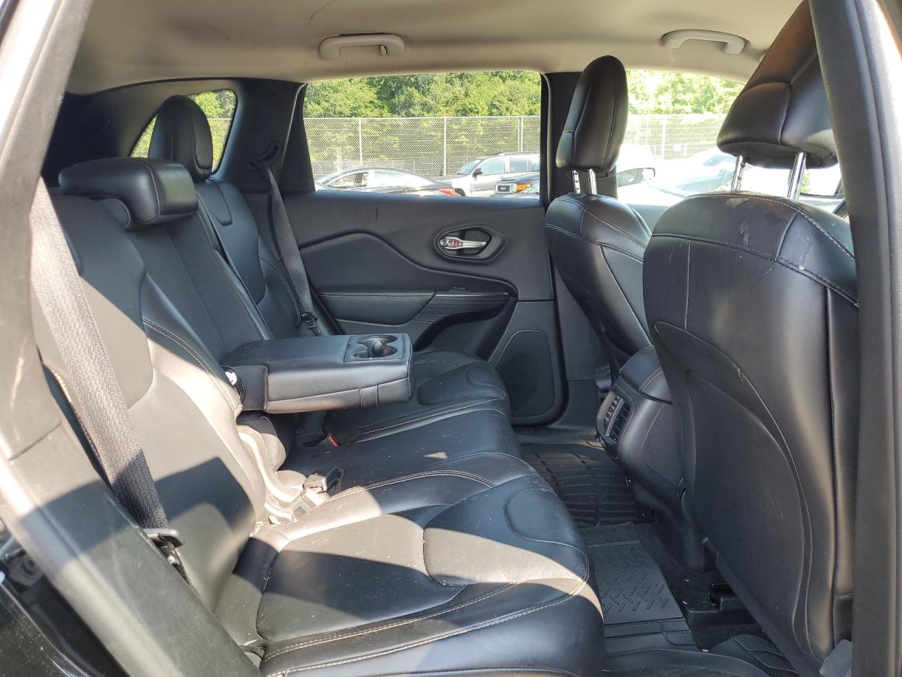 1C4PJMDB1HW511627 2017 Jeep Cherokee Limited