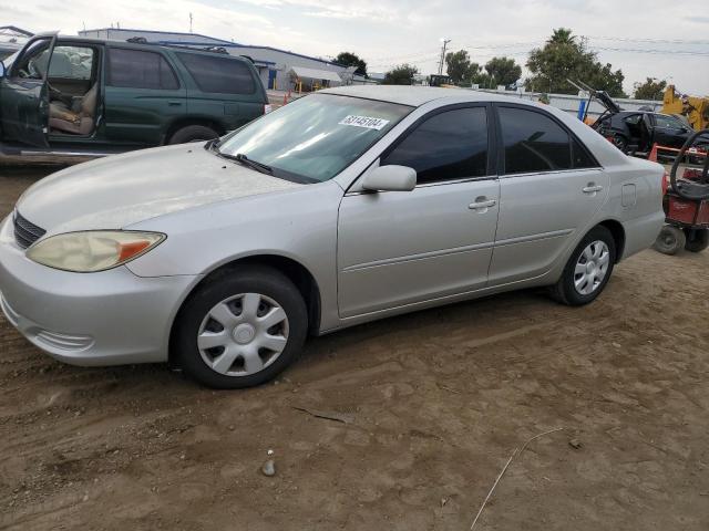 2003 Toyota Camry Le VIN: 4T1BE32K83U750572 Lot: 63145104