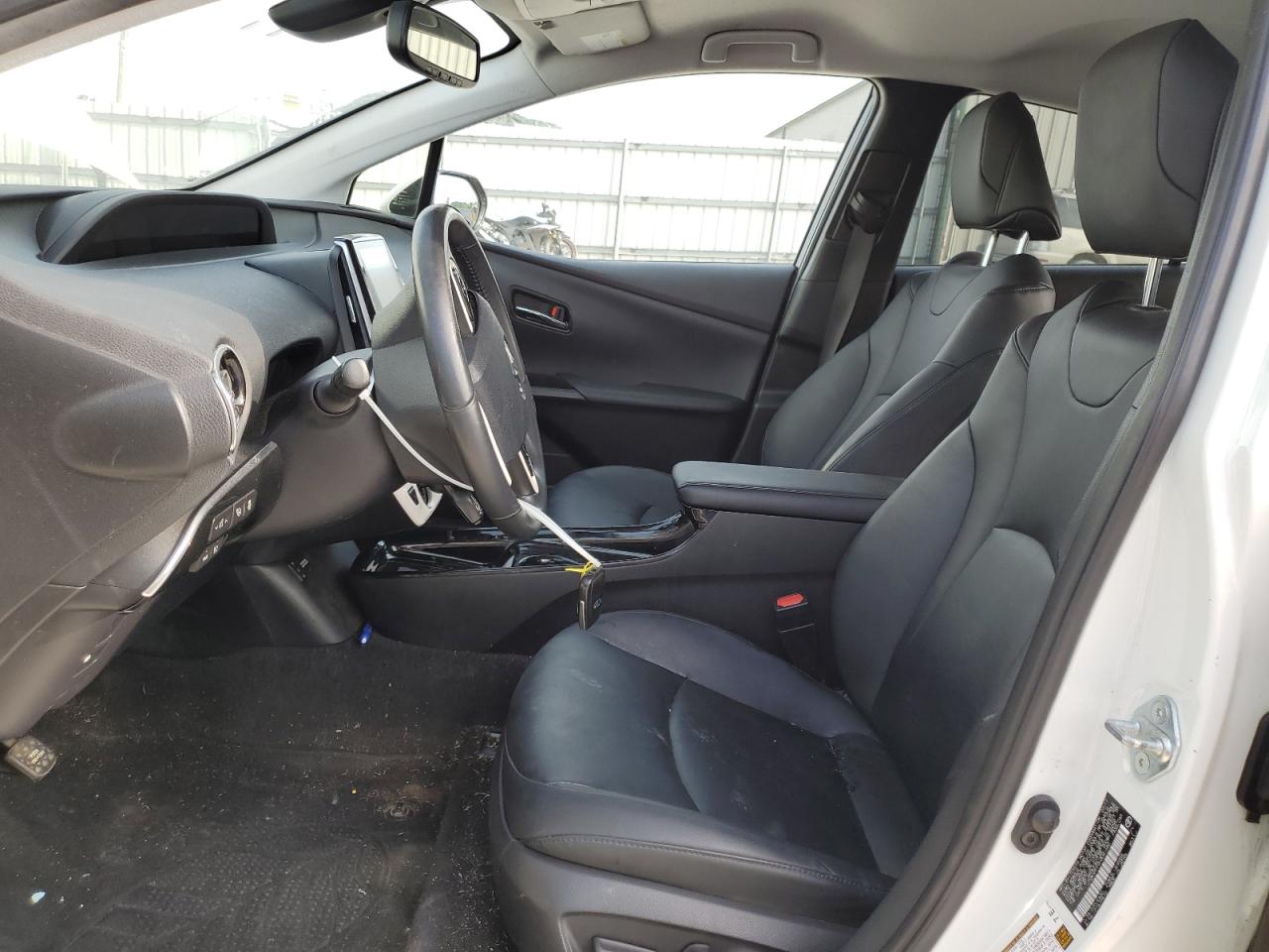 JTDKARFP2H3041660 2017 Toyota Prius Prime