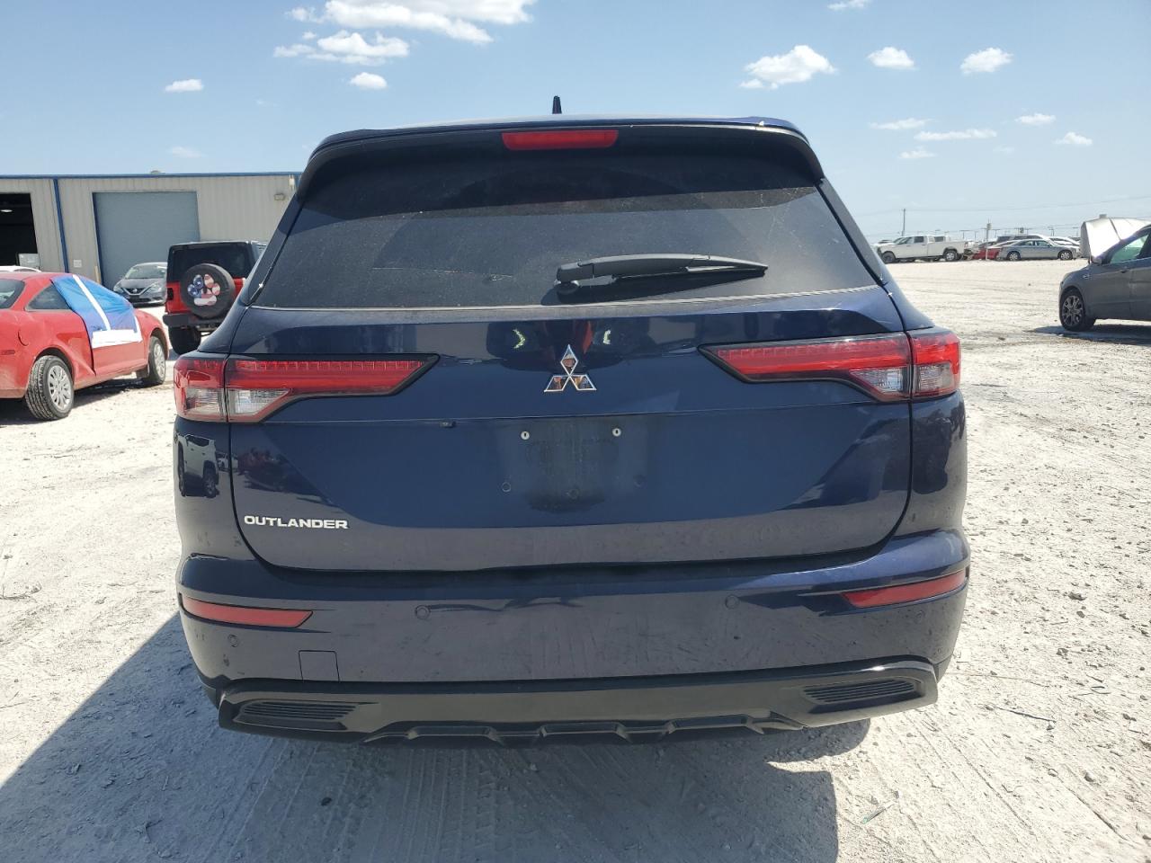 JA4J3UA81NZ058798 2022 Mitsubishi Outlander Se