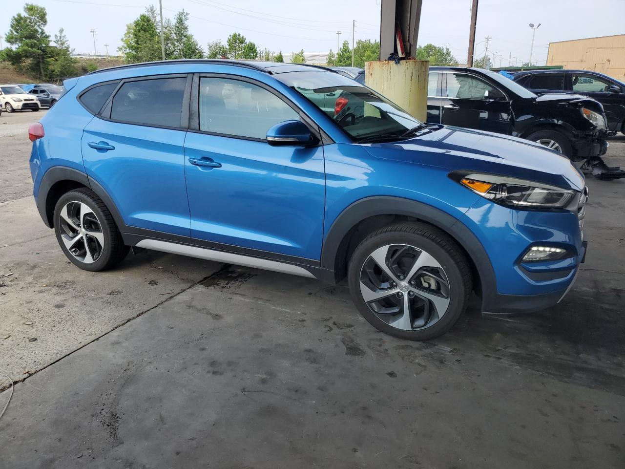 2018 Hyundai Tucson Value vin: KM8J3CA29JU635270